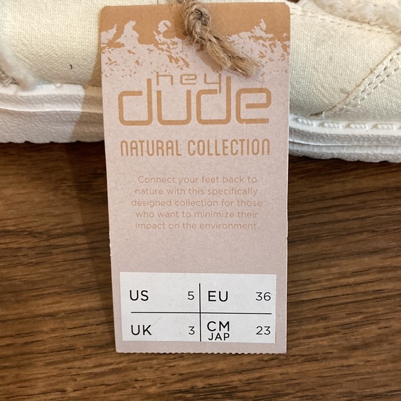 Hey Dude Lena Natural Turtledove Bee 